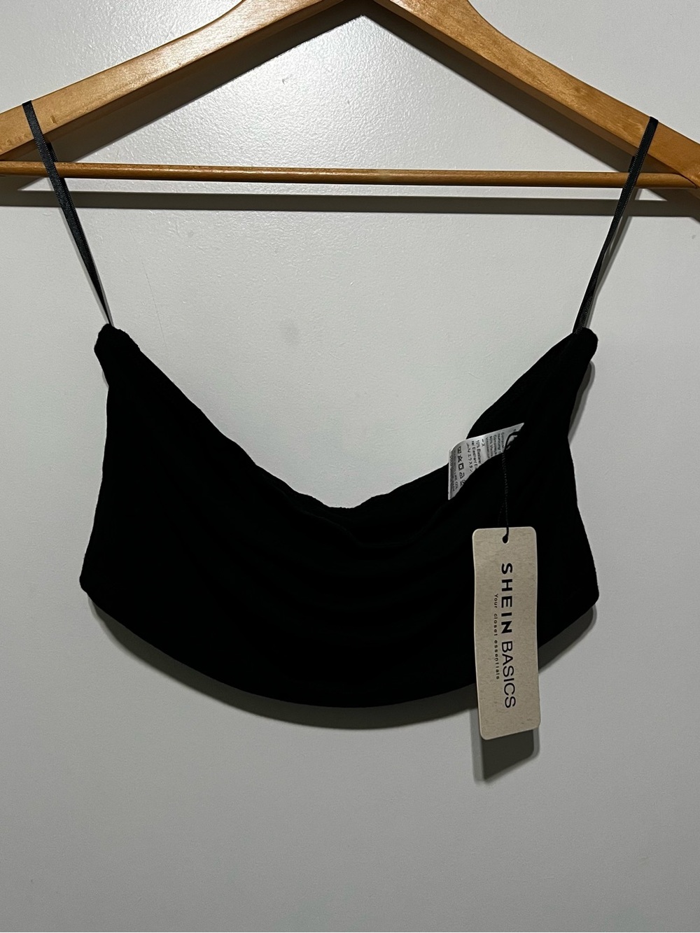SHEIN Women’s Solid Color Cropped Fitted Tube Top in Black